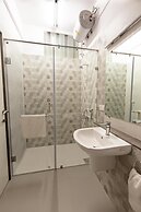 Sea Green South Hotel