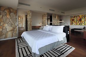 TS Suites Seminyak