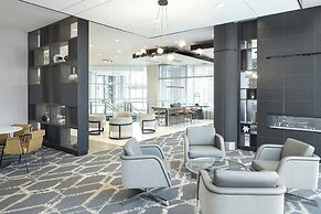 Courtyard Buffalo Downtown / Canalside