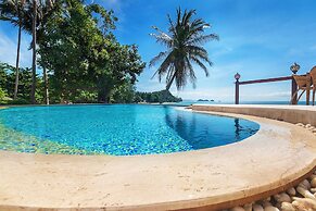 Beyond The Blue Horizon Villa Resort