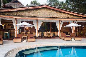 Beyond The Blue Horizon Villa Resort