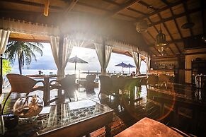 Beyond The Blue Horizon Villa Resort