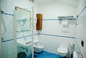 Residence Costa Di Kair Ed Din