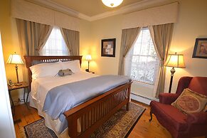 The Briarwood B&B