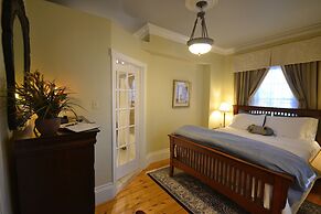 The Briarwood B&B
