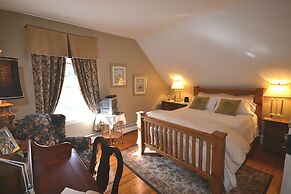 The Briarwood B&B