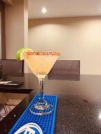 La Quinta Inn & Suites by Wyndham Clinton Historic Route 66