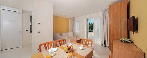 Apartments Katoro Plava Laguna