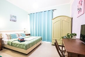 B&B Colorful Suite Yard