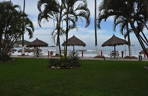 Costa Alegre Hotel & Suites