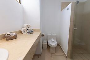 Costa Alegre Hotel & Suites