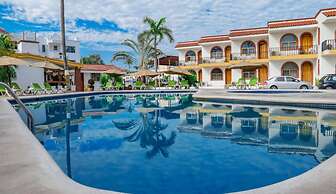 Costa Alegre Hotel & Suites