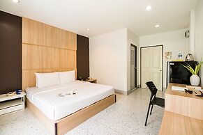 The Fifth Residence Hotel