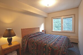 Glacier View Condo Suites