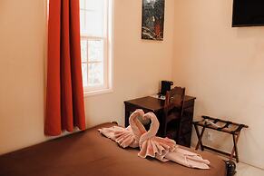 Tropical Paradise Hotel