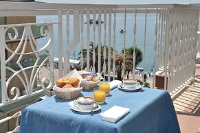 Pietra di Luna Hotel