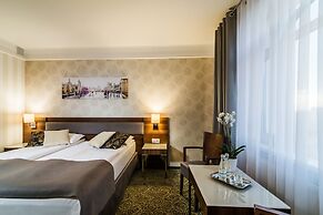 Hotel Lord Warsaw Airport