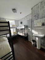 Amigo Hotel - Hostel