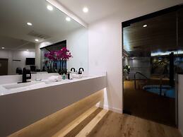 Sybaris Pool Suites Indianapolis