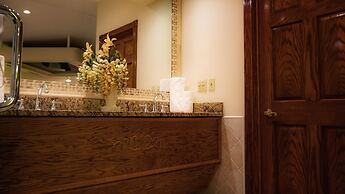 Sybaris Pool Suites Indianapolis