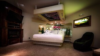 Sybaris Pool Suites Indianapolis