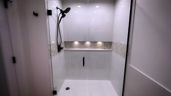 Sybaris Pool Suites Indianapolis