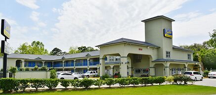 Scottish Inns and Suites Alvin