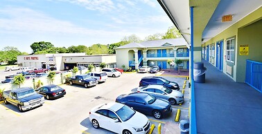 Scottish Inns and Suites Alvin