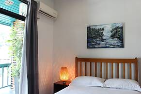 Pacific Crown Hotel