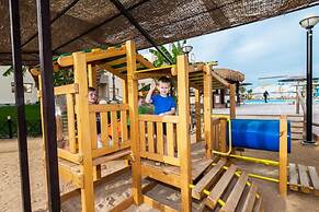 El Karma Aqua Beach Resort