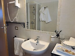 la corte degli ulivi