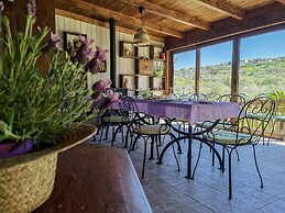 la corte degli ulivi