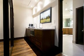 Sterling One Bedroom Suite in Great location with Majestic Mountain Vi