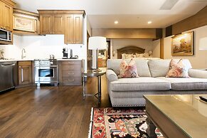 Sterling One Bedroom Suite in Great location with Majestic Mountain Vi