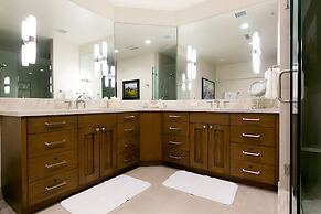 Sterling One Bedroom Suite in Great location with Majestic Mountain Vi