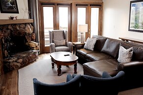 Deer Valley Two Bedroom Loft Suite with Easy Access to all Park City h