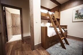 Deer Valley Two Bedroom Loft Suite with Easy Access to all Park City h