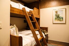 Deer Valley Two Bedroom Loft Suite with Easy Access to all Park City h