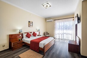 HOTEL COLMEIA MONTE REAL
