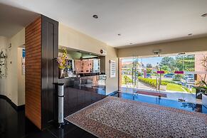 HOTEL COLMEIA MONTE REAL