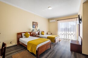 HOTEL COLMEIA MONTE REAL