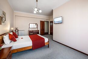 HOTEL COLMEIA MONTE REAL