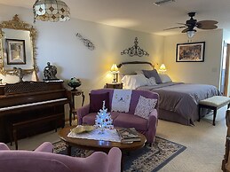 Crystal River Lullaby B&B