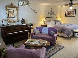 Crystal River Lullaby B&B