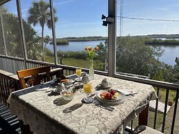 Crystal River Lullaby B&B