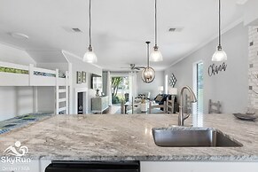 My Ohana Getaway 2 Bedroom Townhouse by Redawning