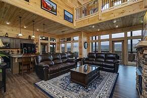 Panoramic Perfection - 5 Bedrooms, 5.5 Baths, Sleeps 14 5 Cabin by Red