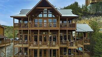Panoramic Perfection - 5 Bedrooms, 5.5 Baths, Sleeps 14 5 Cabin by Red
