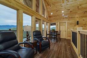 Panoramic Perfection - 5 Bedrooms, 5.5 Baths, Sleeps 14 5 Cabin by Red