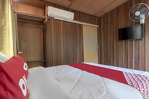 OYO 693 Tree House Cottage